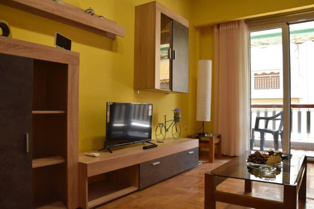 Colourful In Athenscity 1min From Subway * Athens