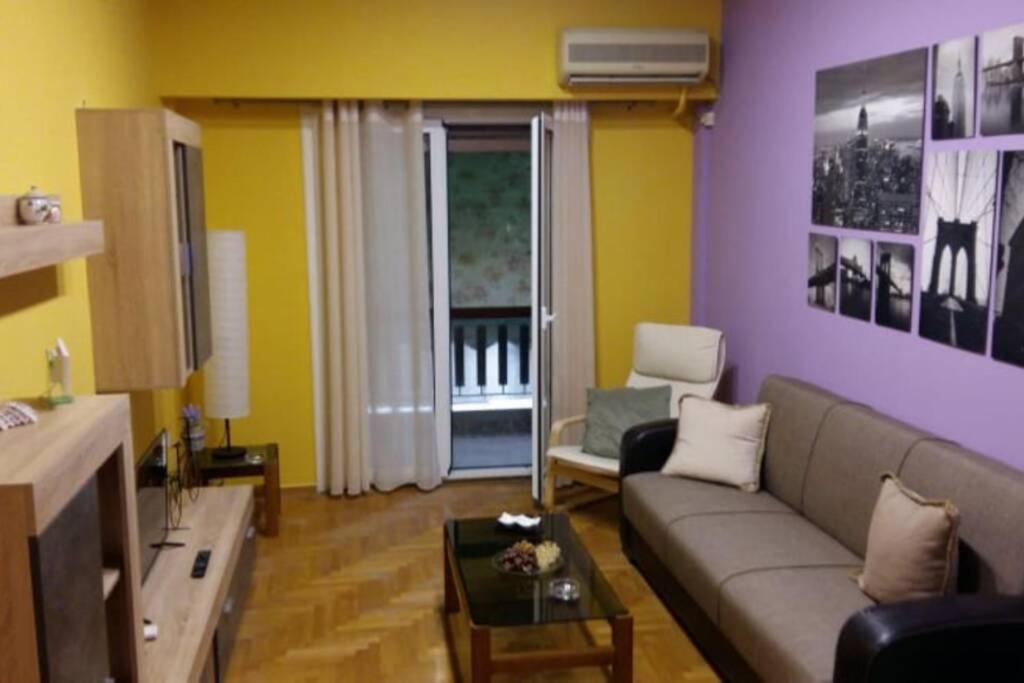 Apartment Colourful In Athenscity 1min From Subway *