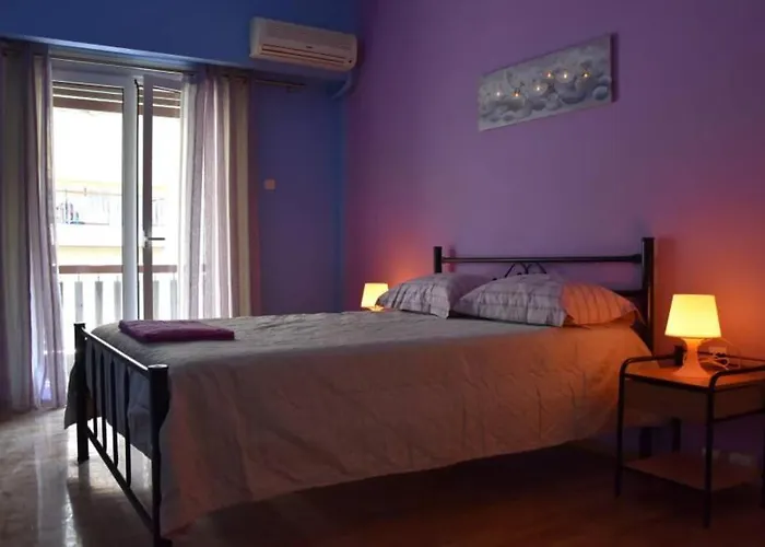 Colourful Apartment In Athenscity 1Min From Subway